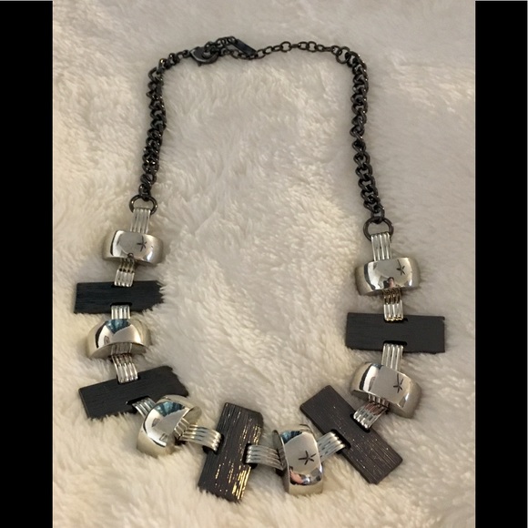 Jewelmint - Always Astoria Necklace - Picture 3 of 7